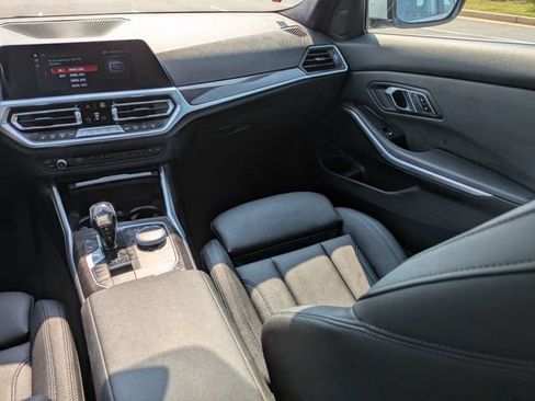 Used 2020 BMW 330i Sedan w/ Driving Assistance Package RWD image 17