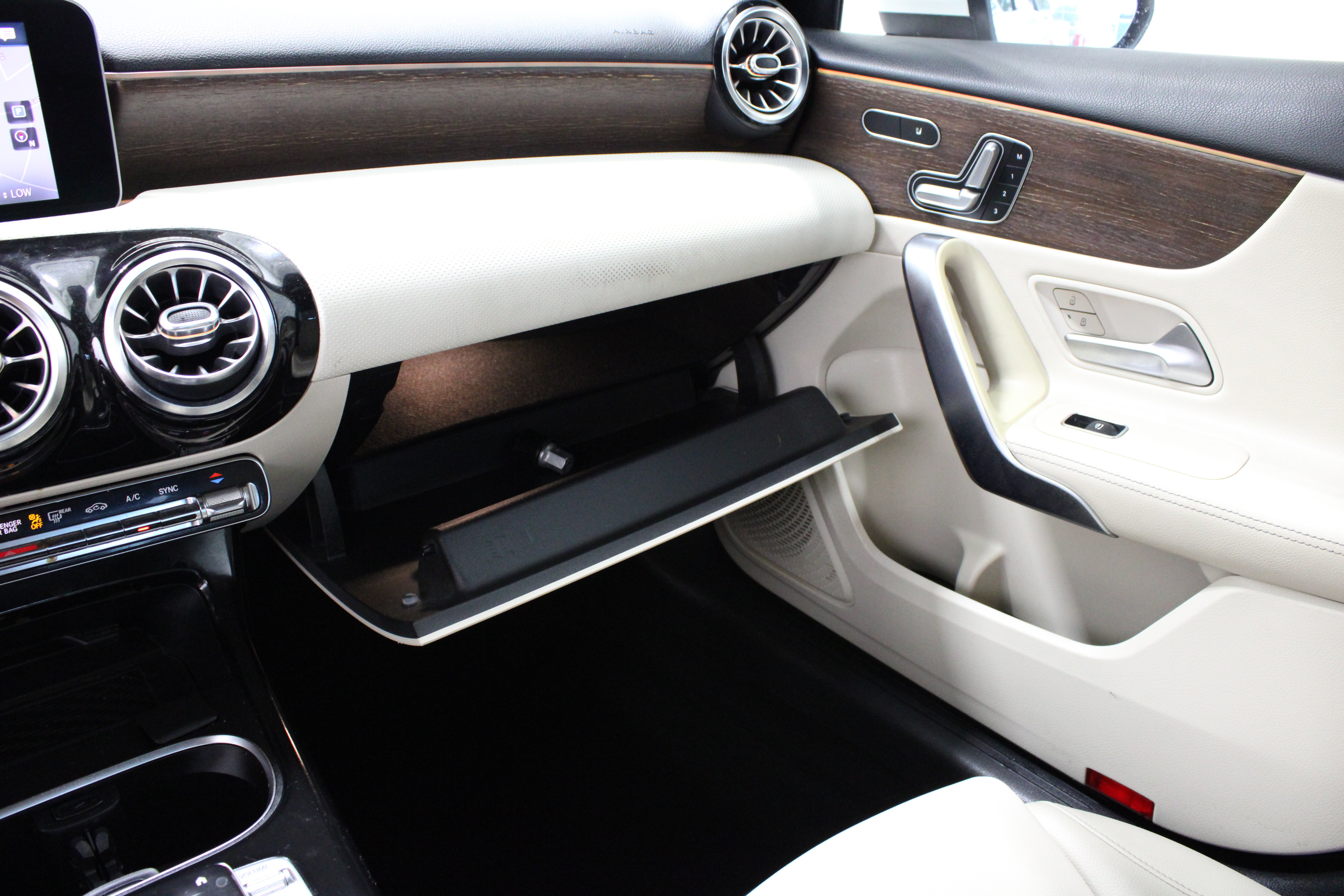 Used 2019 Mercedes-Benz A 220 image 24