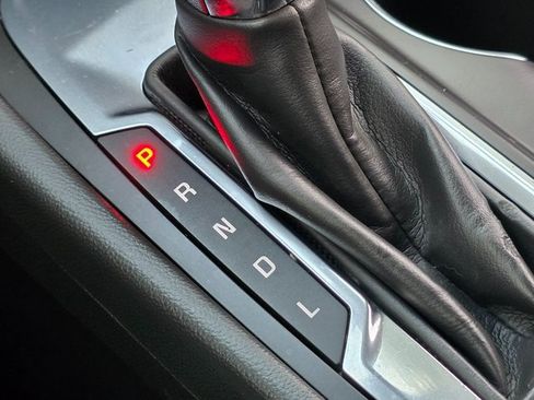 Used 2022 Chevrolet Equinox LS w/ LS Convenience Package image 32