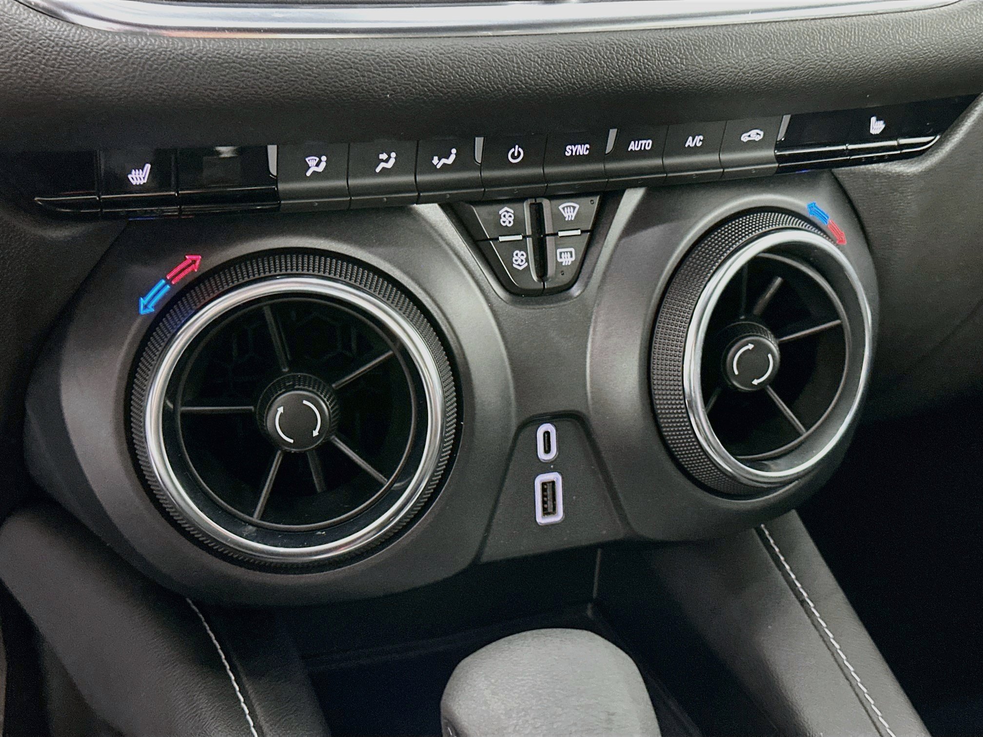 Used 2026 Chevrolet Blazer LT FWD image 24