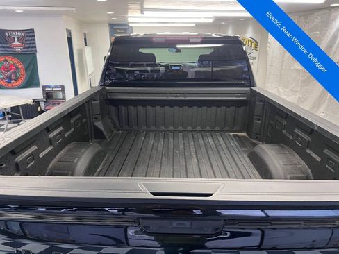 Used 2022 Chevrolet Silverado 2500 LT w/ Z71 Off-Road Package image 12