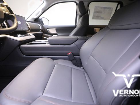 New 2025 Ford Expedition Max Active image 10