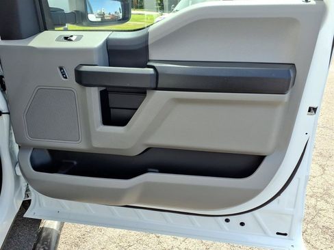 Used 2018 Ford F250 XL w/ Power Equipment Group AWD/4WD image 12