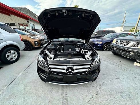Used 2019 Mercedes-Benz E 300 4MATIC image 17