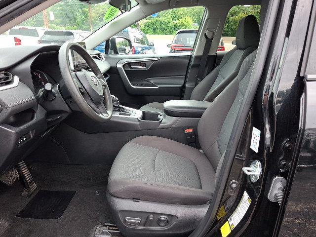 Used 2024 Toyota RAV4 XLE FWD image 14
