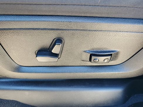 Used 2024 RAM 2500 Big Horn w/ Bed Utility Group image 26