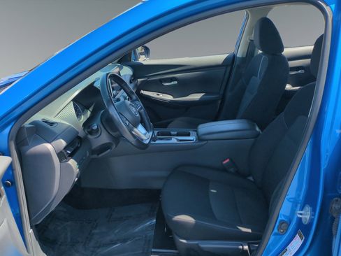 Used 2022 Nissan Sentra SV image 9