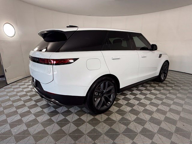 New 2027 Land Rover Range Rover Sport SE AWD/4WD image 9