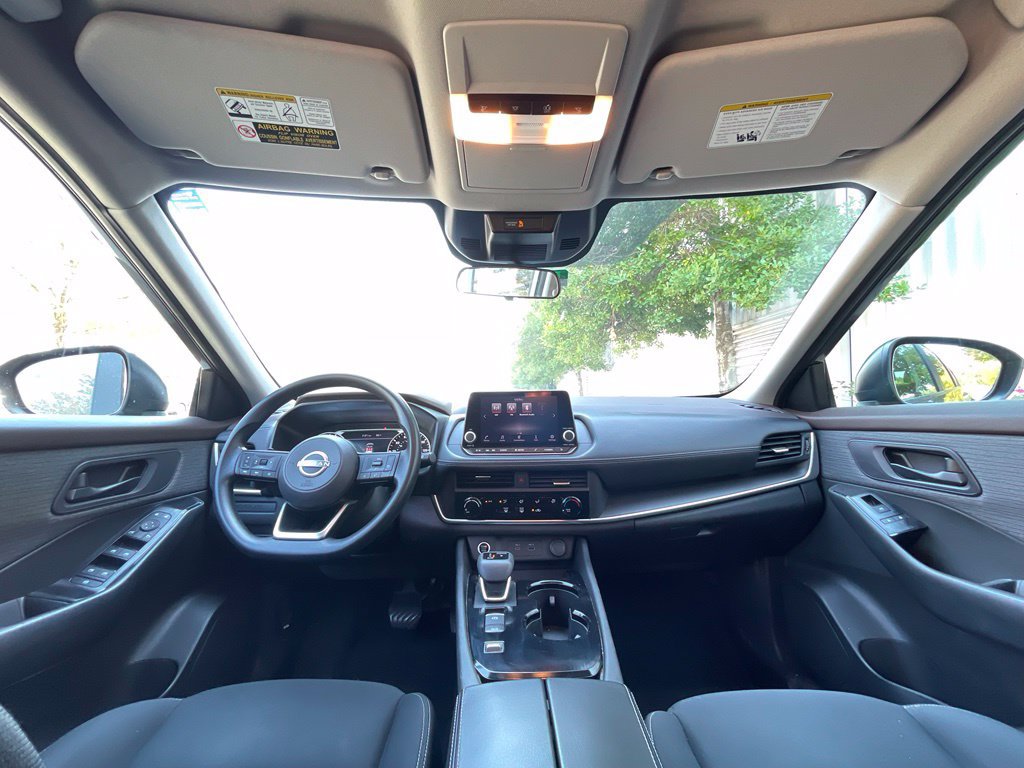 Used 2023 Nissan Rogue S FWD image 29
