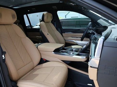 New 2025 Cadillac Escalade IQ Luxury 2 image 28