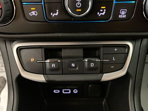 Used 2024 GMC Terrain SLT w/ Elevation Edition AWD/4WD image 19