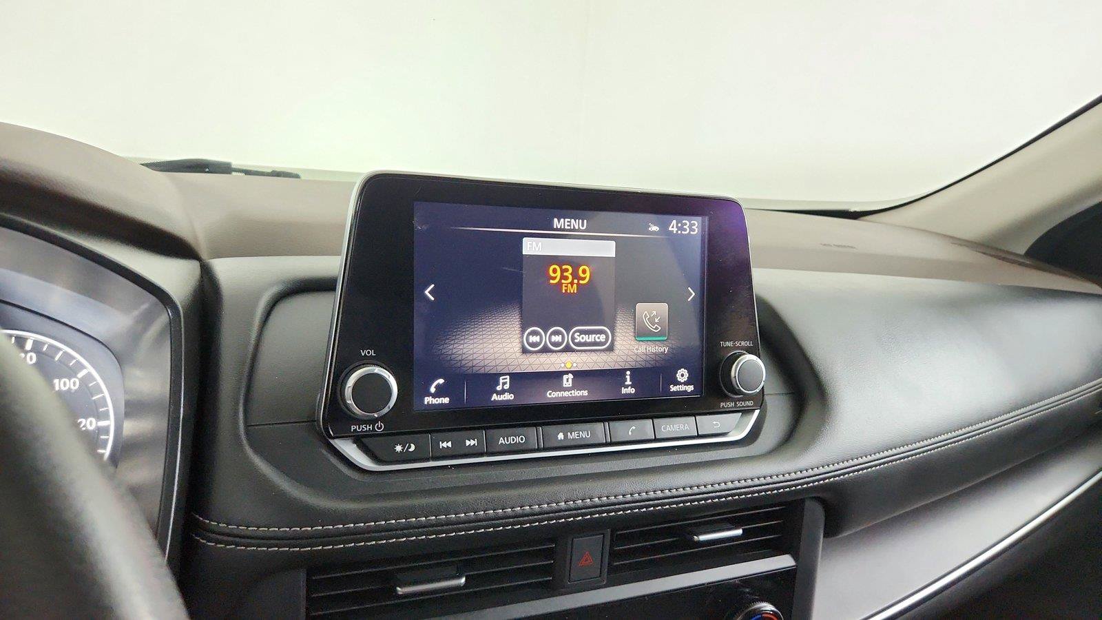 Used 2023 Nissan Rogue SV FWD image 31