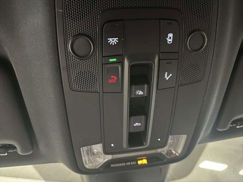 Used 2025 Audi Q3 2.0T Premium w/ Convenience Package image 32