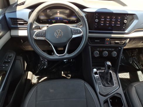 Certified 2023 Volkswagen Taos SE FWD image 23