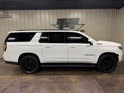 Used 2022 Chevrolet Suburban Z71 w/ Z71 Off-Road Package AWD/4WD image 7