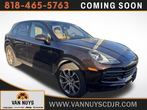 Used 2022 Porsche Cayenne Platinum Edition image 1