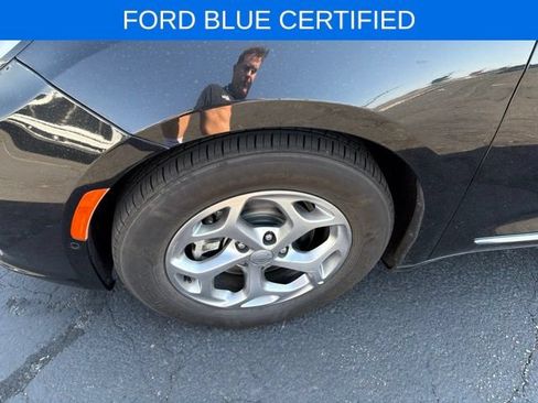 Used 2022 Chrysler Pacifica Limited FWD image 21