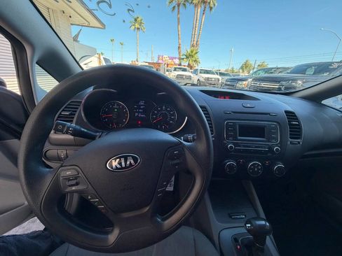 Used 2015 Kia Forte LX image 9