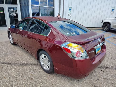 Used 2010 Nissan Altima 2.5 SL w/ Technology Pkg FWD image 8