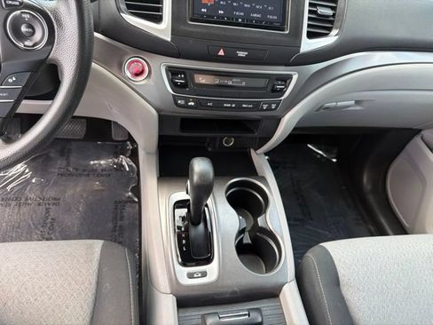 Used 2017 Honda Ridgeline RT image 12
