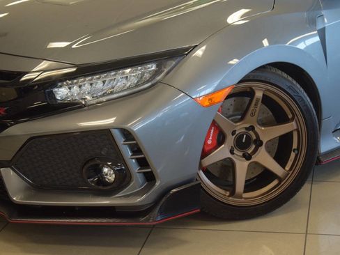 Used 2018 Honda Civic Type R image 14