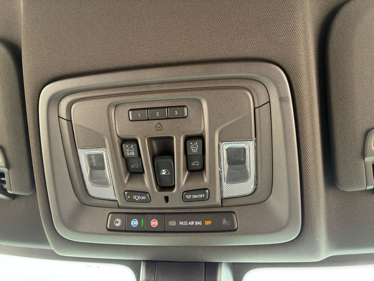 Used 2020 GMC Sierra 2500 Denali w/ Denali Ultimate Package AWD/4WD image 11