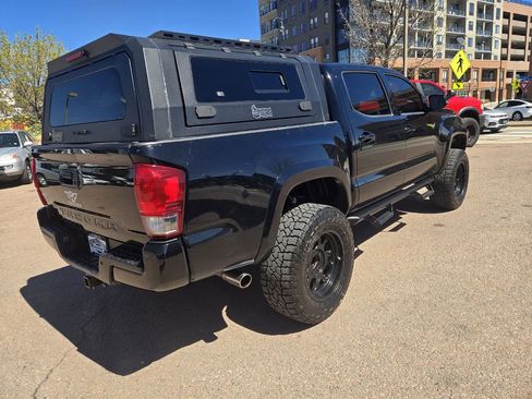 Used 2018 Toyota Tacoma TRD Sport w/ Technology Package image 22