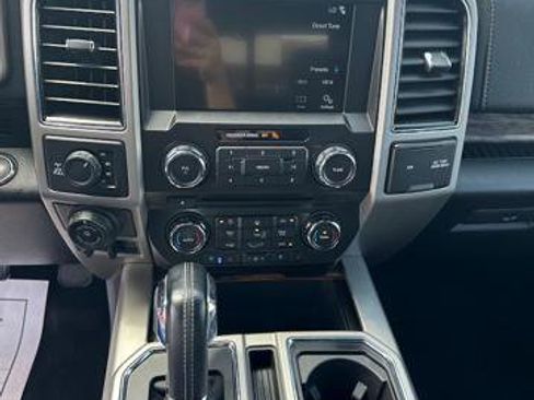 Used 2018 Ford F150 Lariat w/ Trailer Tow Package image 13