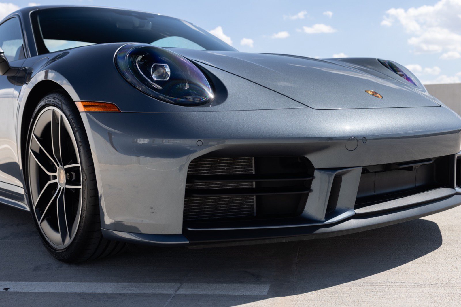 Used 2025 Porsche 911 Carrera T RWD image 22