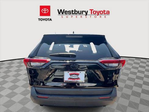 Certified 2023 Toyota RAV4 LE AWD/4WD image 7