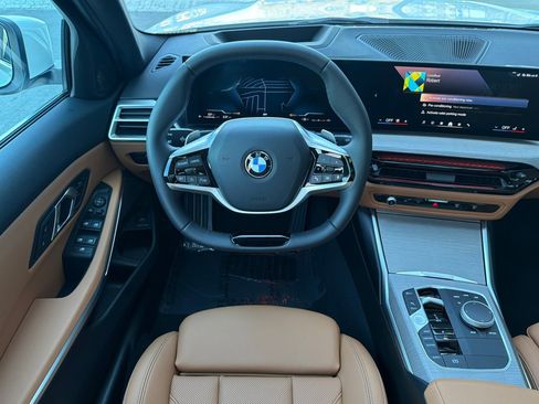 Used 2025 BMW 330i 330i w/ Premium Package image 18