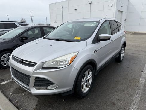 Used 2014 Ford Escape SE image 3