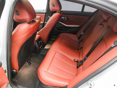 Used 2024 BMW 330i Sedan w/ M Sport Package RWD image 20