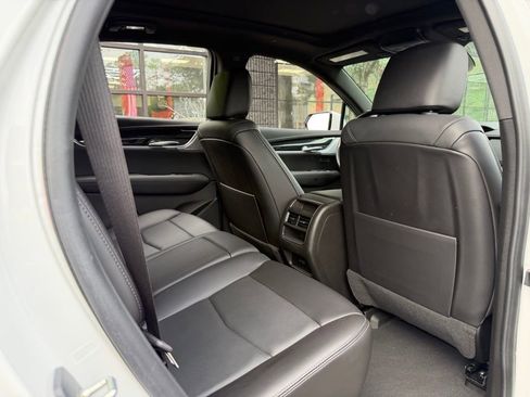 Used 2024 Cadillac XT5 Premium Luxury image 39