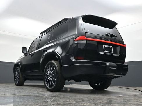 Used 2024 Lexus GX 550 w/ Accessory Package (31) image 32