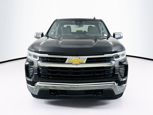Used 2024 Chevrolet Silverado 1500 LT AWD/4WD image 2