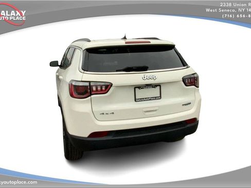 Used 2020 Jeep Compass Latitude w/ Cold Weather Group AWD/4WD image 7