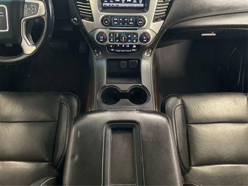 Used 2019 GMC Yukon XL SLT image 20