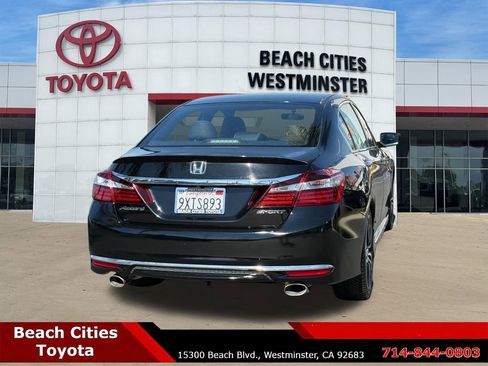 Used 2017 Honda Accord Sport image 11