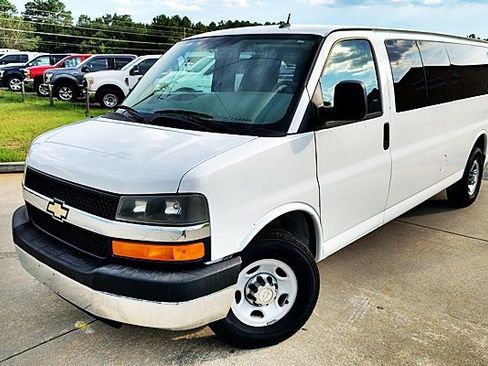 Used 2012 Chevrolet Express 3500 LT w/ LT Preferred Equipment Group RWD image 3