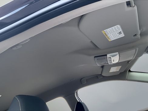 Certified 2023 Nissan Rogue SV FWD image 23