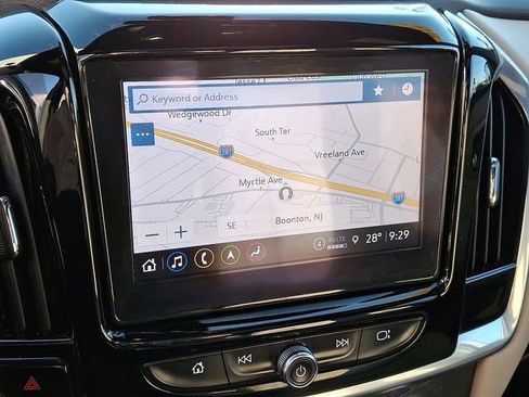 Used 2022 Chevrolet Traverse LT w/ LT Premium Package image 31