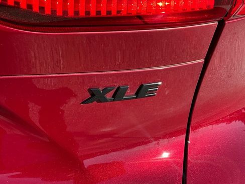 Used 2023 Toyota Venza Nightshade image 24