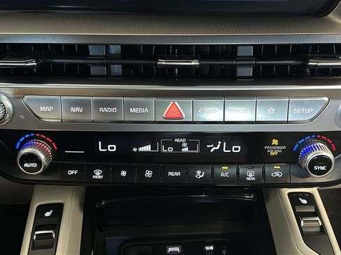 Used 2025 Kia Telluride S FWD image 26