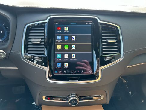 Used 2025 Volvo XC90 B5 Ultra w/ Protection Package AWD/4WD image 19