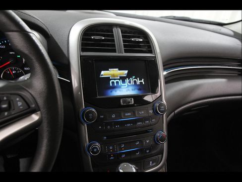 Used 2016 Chevrolet Malibu LT w/ Power Convenience Package image 9