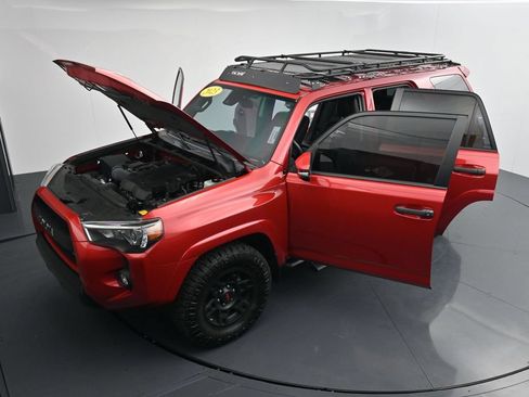 Used 2023 Toyota 4Runner TRD Off-Road Premium w/ Moonroof Package AWD/4WD image 40