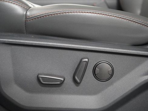 Certified 2025 Ford Expedition Active AWD/4WD image 15
