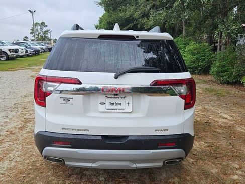 Used 2023 GMC Acadia SLT image 12