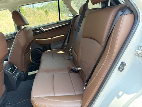 Used 2018 Subaru Outback 3.6R Touring w/ Popular Package #3 image 21